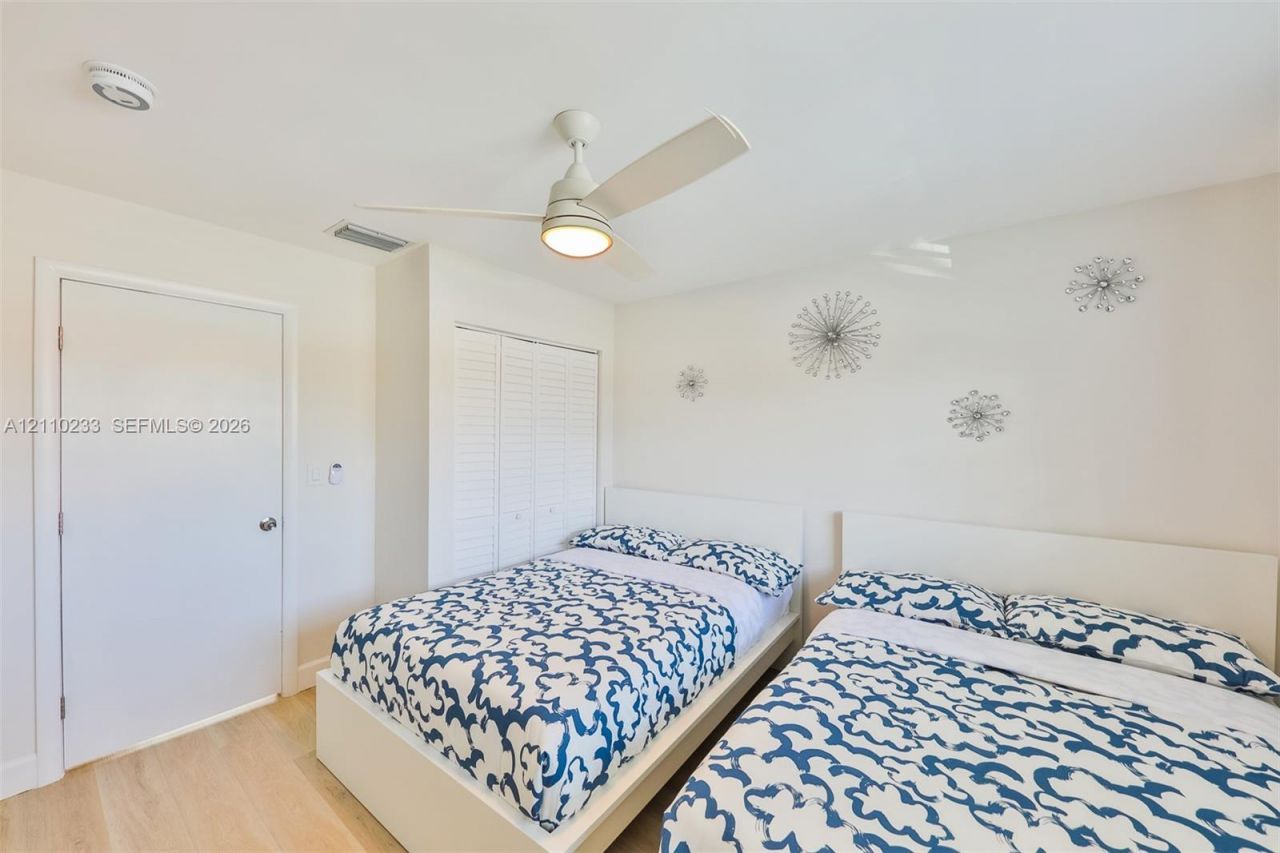 614 S Crescent Dr , Hollywood, FL 33021 Photo