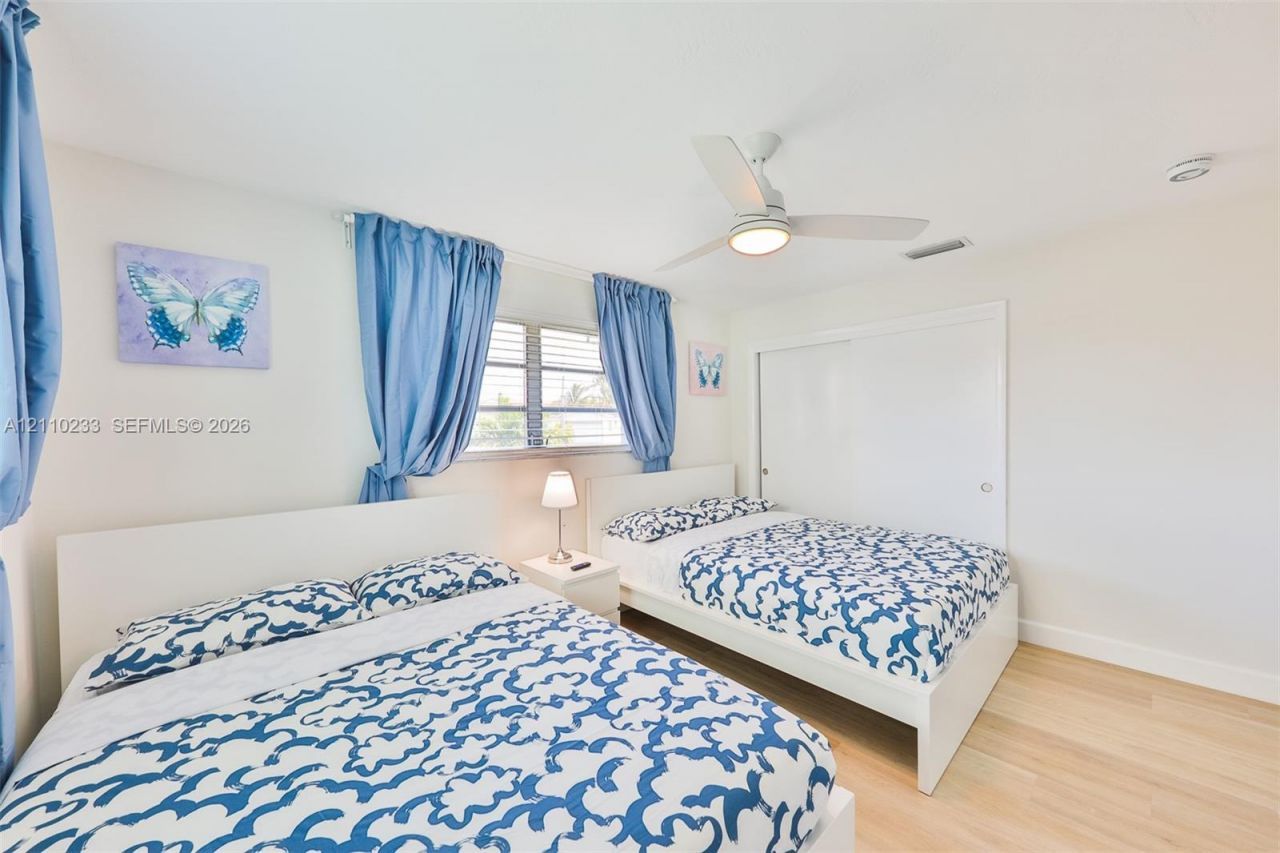 614 S Crescent Dr , Hollywood, FL 33021 Photo