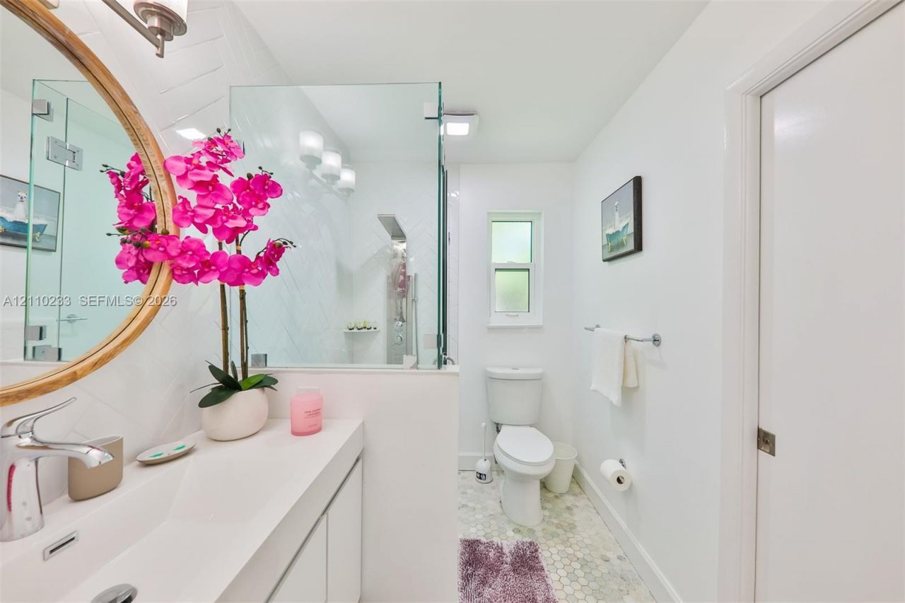 614 S Crescent Dr , Hollywood, FL 33021 Photo