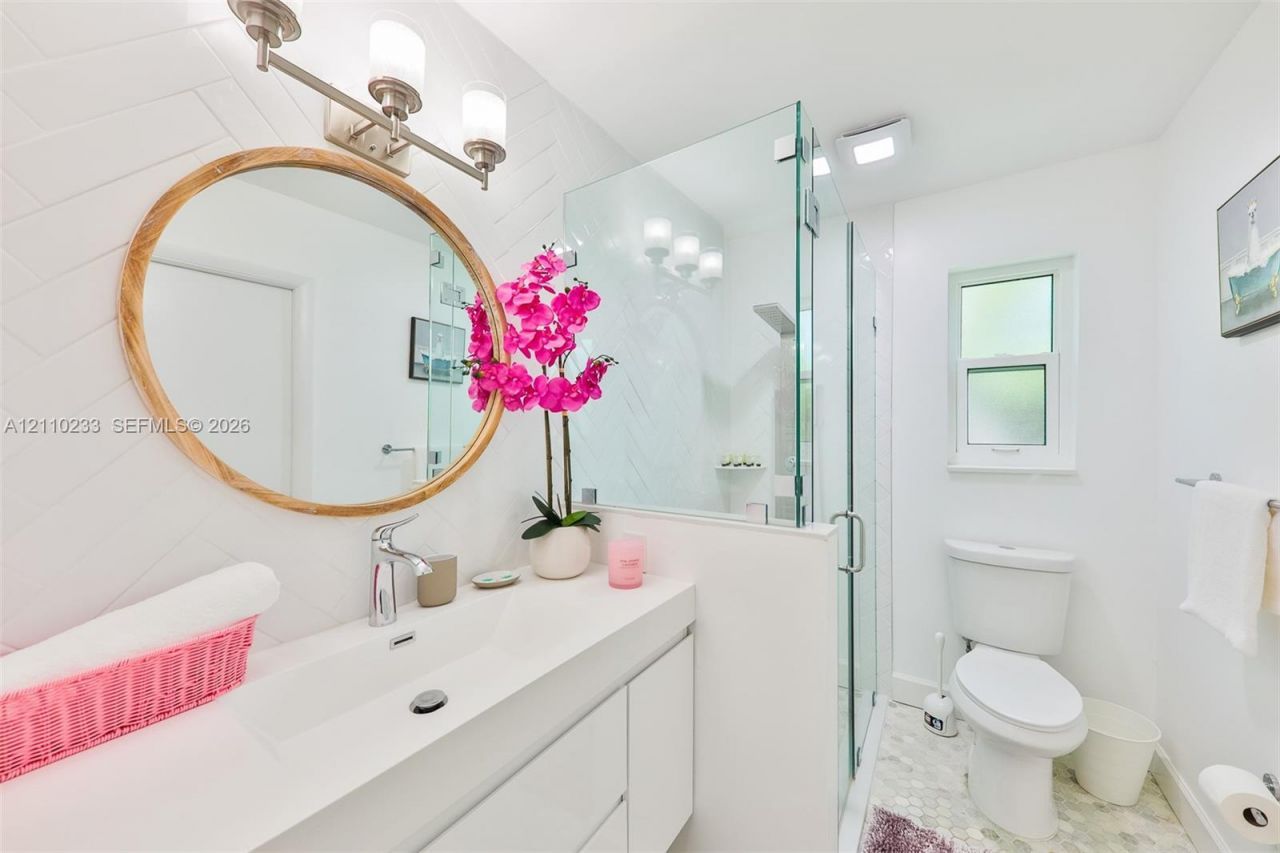 614 S Crescent Dr , Hollywood, FL 33021 Photo