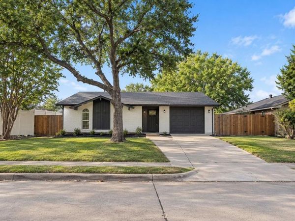 6220 Magnolia Lane , Rowlett, TX 75089