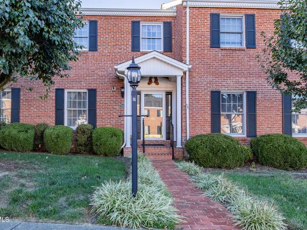 2734 East Oakland Avenue, Unit Apt F60, Johnson City, TN 37601