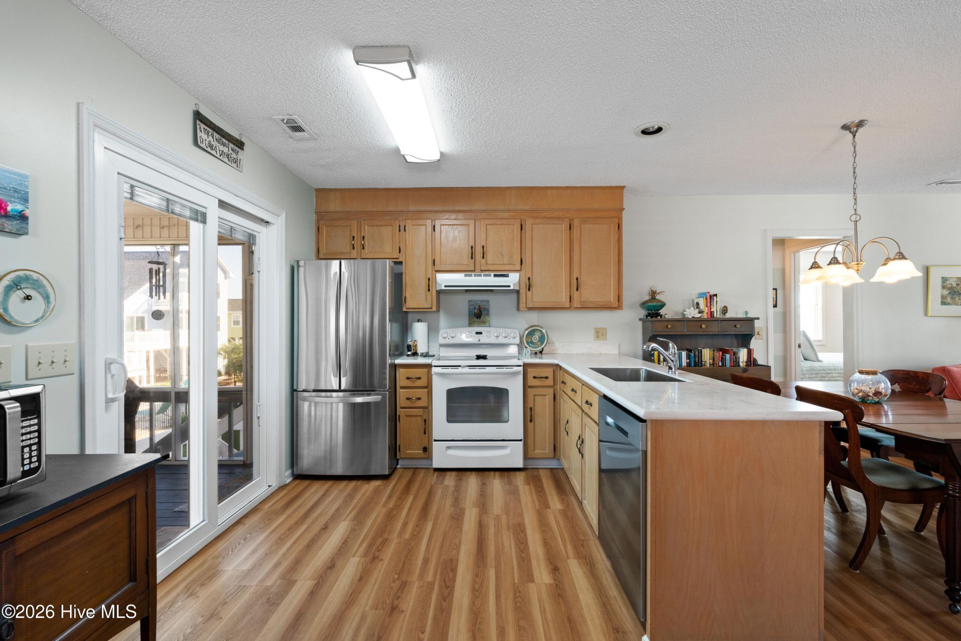 306 Brunswick Avenue W Photo 10