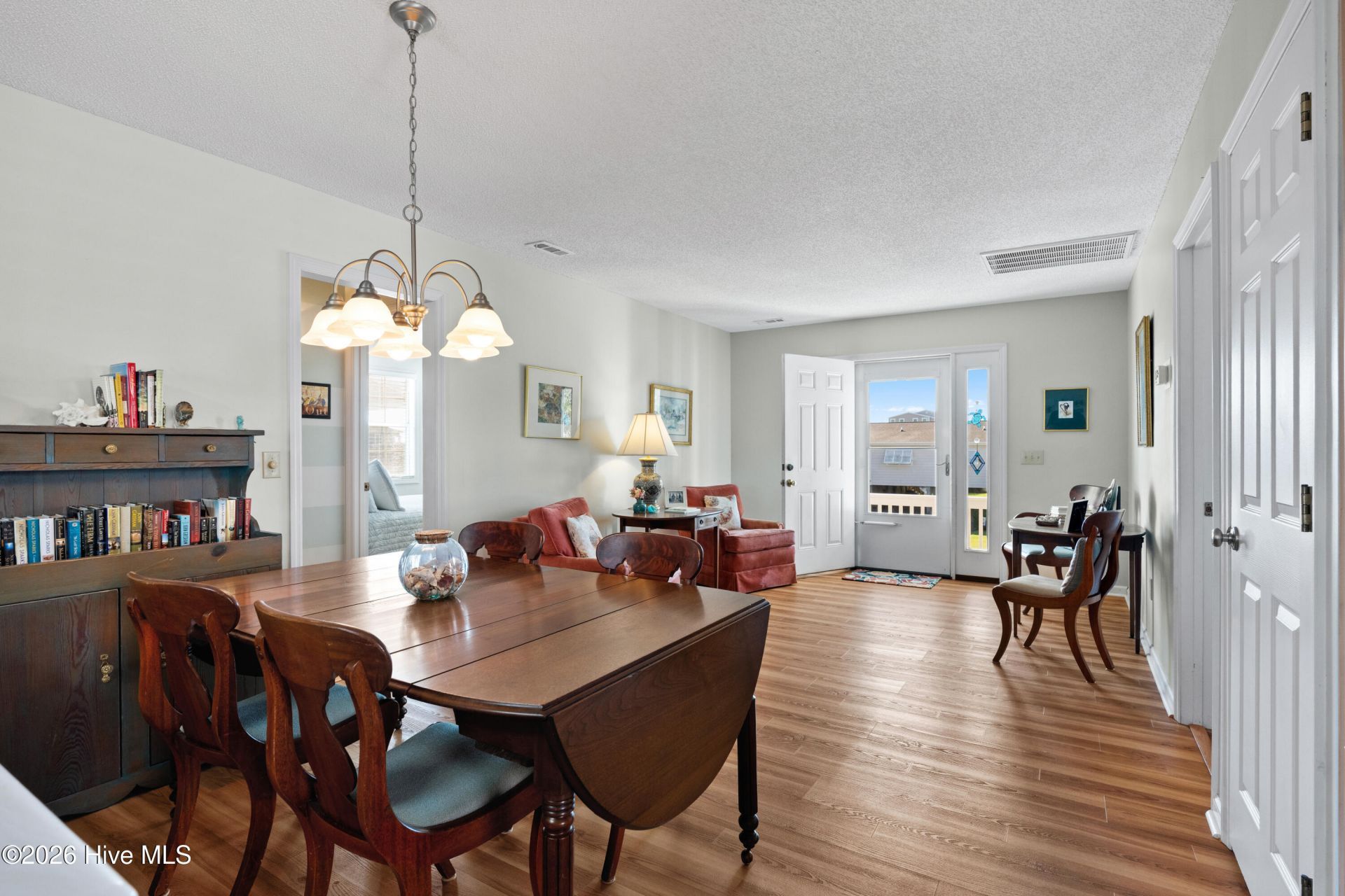 306 Brunswick Avenue W Photo 13
