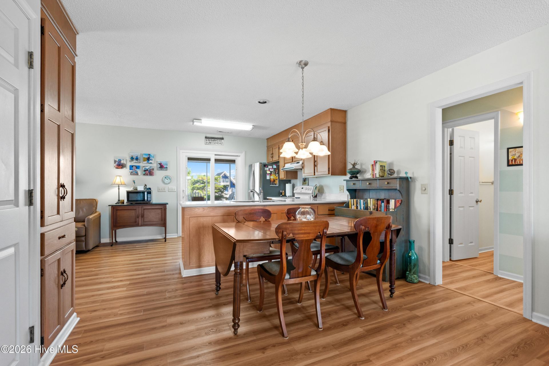 306 Brunswick Avenue W Photo 14
