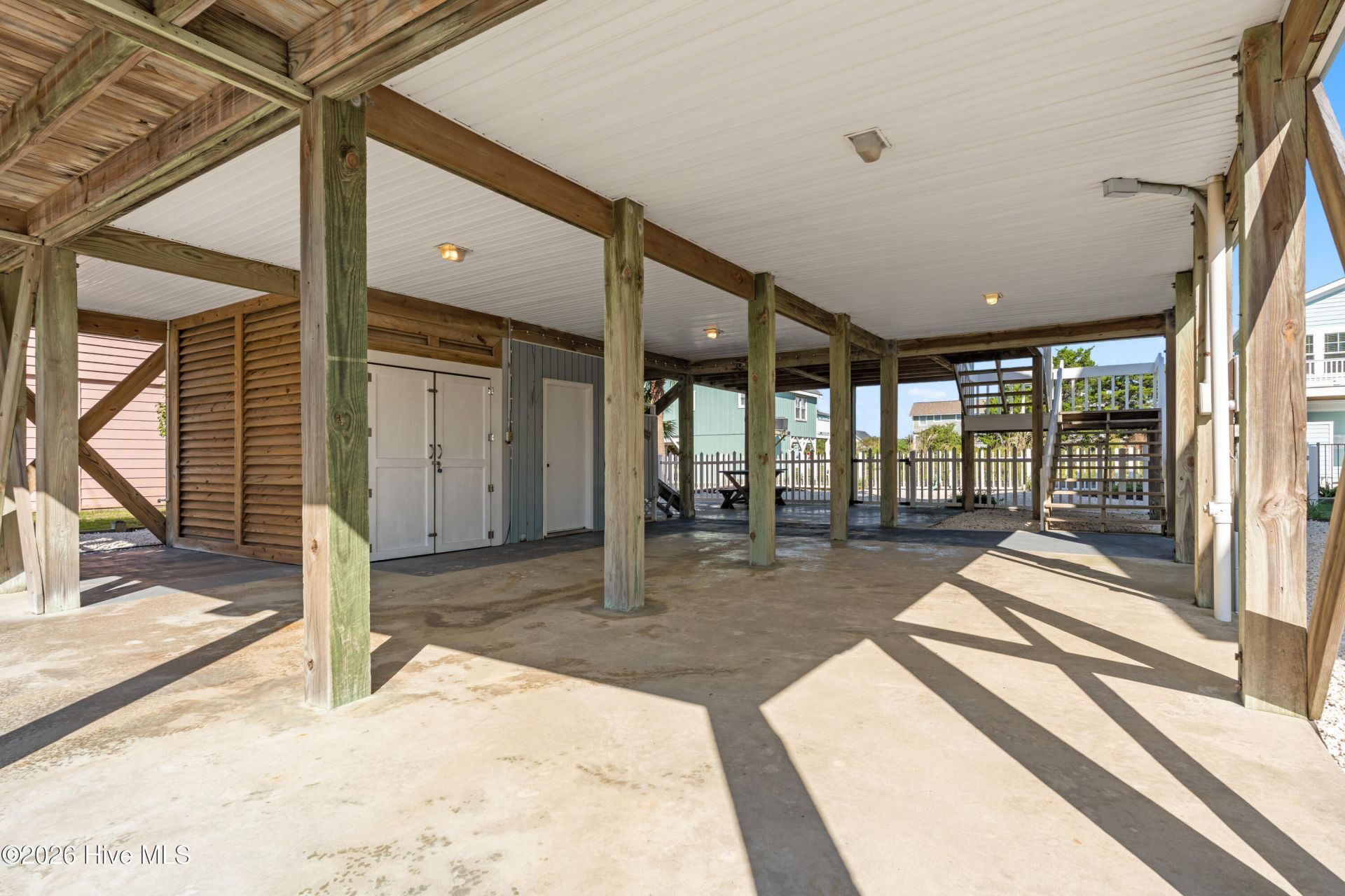 306 Brunswick Avenue W Photo 28