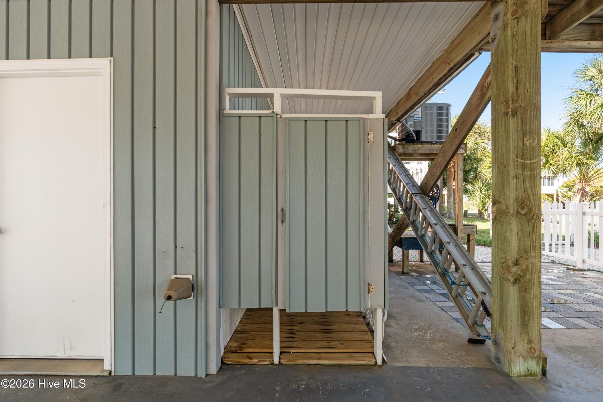 306 Brunswick Avenue W Photo 29