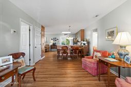 306 Brunswick Avenue W photo 4