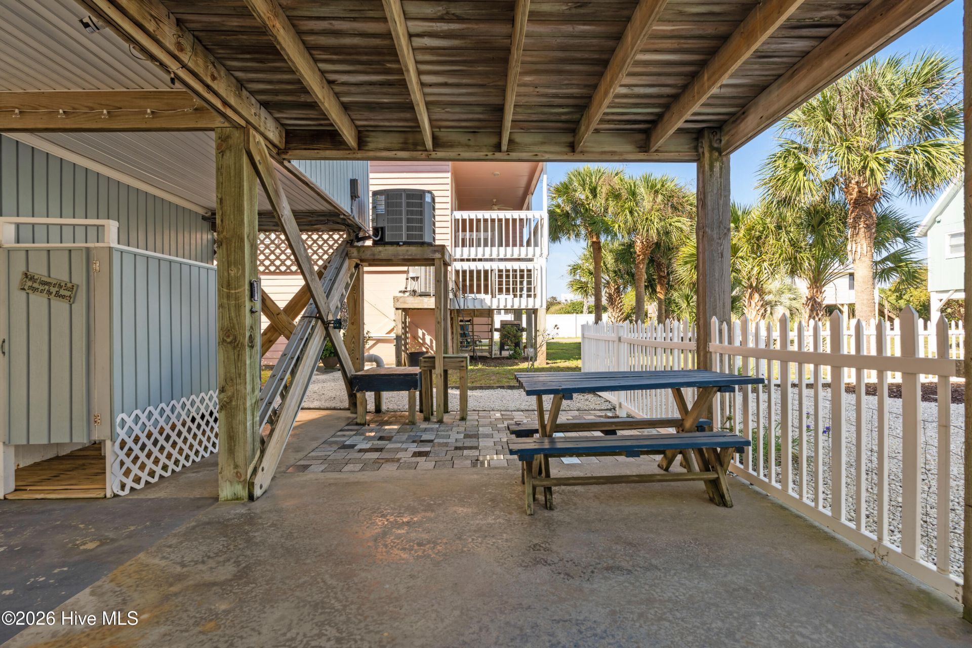 306 Brunswick Avenue W Photo 35