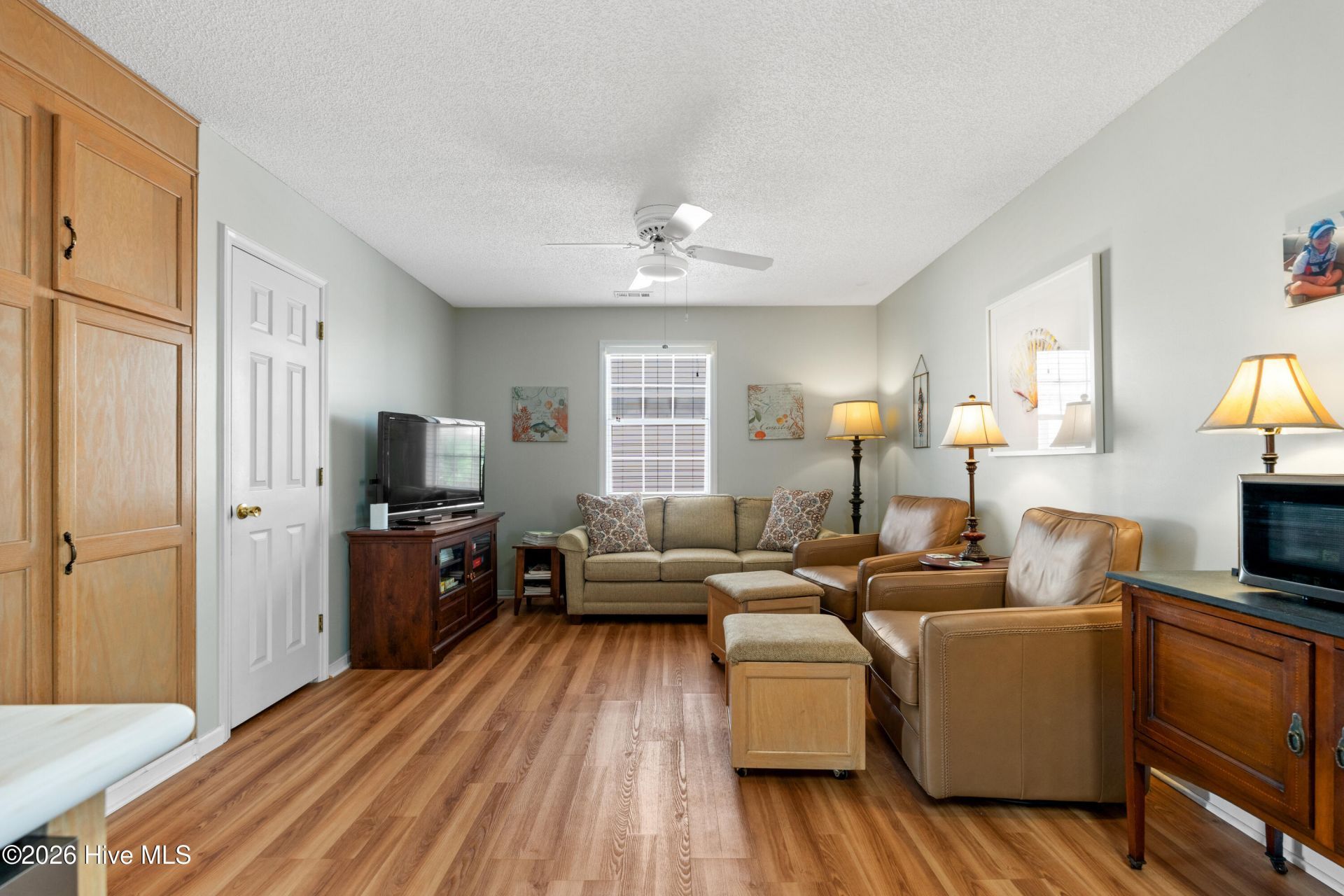 306 Brunswick Avenue W Photo 8