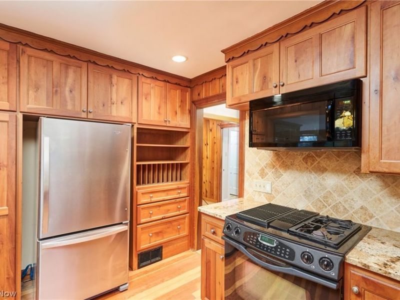 499 Bastogne Drive , Akron, OH 44303 Photo 10