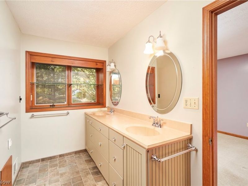 499 Bastogne Drive , Akron, OH 44303 Photo 20
