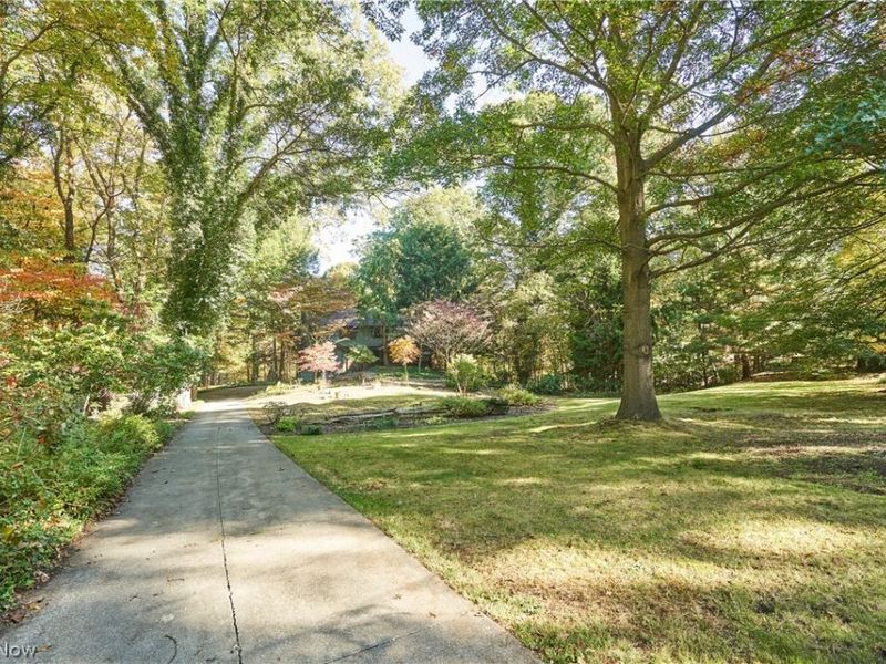 499 Bastogne Drive , Akron, OH 44303 Photo 32