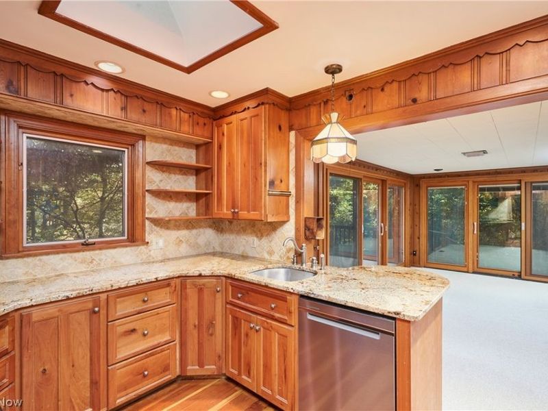 499 Bastogne Drive , Akron, OH 44303 Photo 9