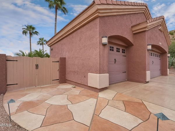 6334 E VIEWMONT Drive, Unit 36, Mesa, AZ 85215