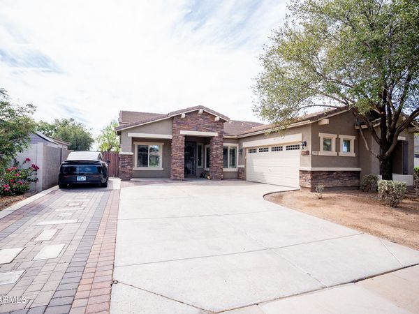 2955 E SANTA FE Lane, Gilbert, AZ 85297