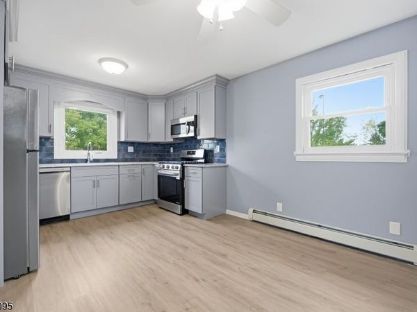 15 Wright Ct, Unit 2, Bloomfield, NJ 07003