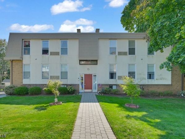 15 Forest St, Unit 8, Montclair, NJ 07042