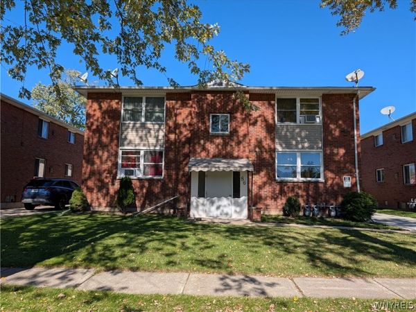 86 Mallory Road, Tonawanda, NY 14150