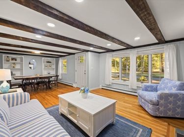 39 Farnum Rd, Pembroke, MA 02359
