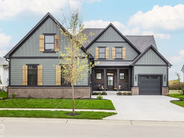 6069 Salisbury Street , Zionsville, IN 46077