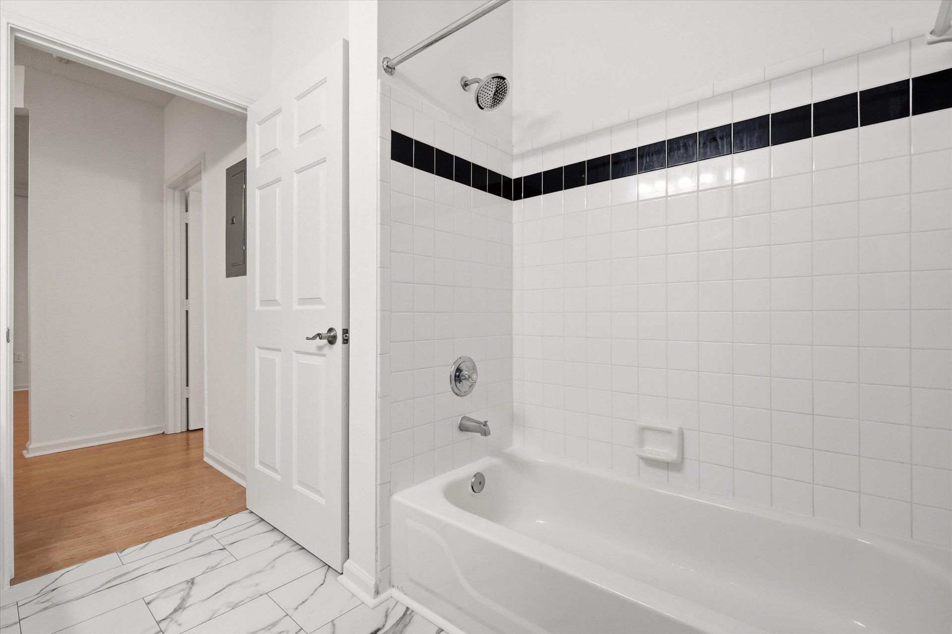 2217 Chatelain Way Photo 22