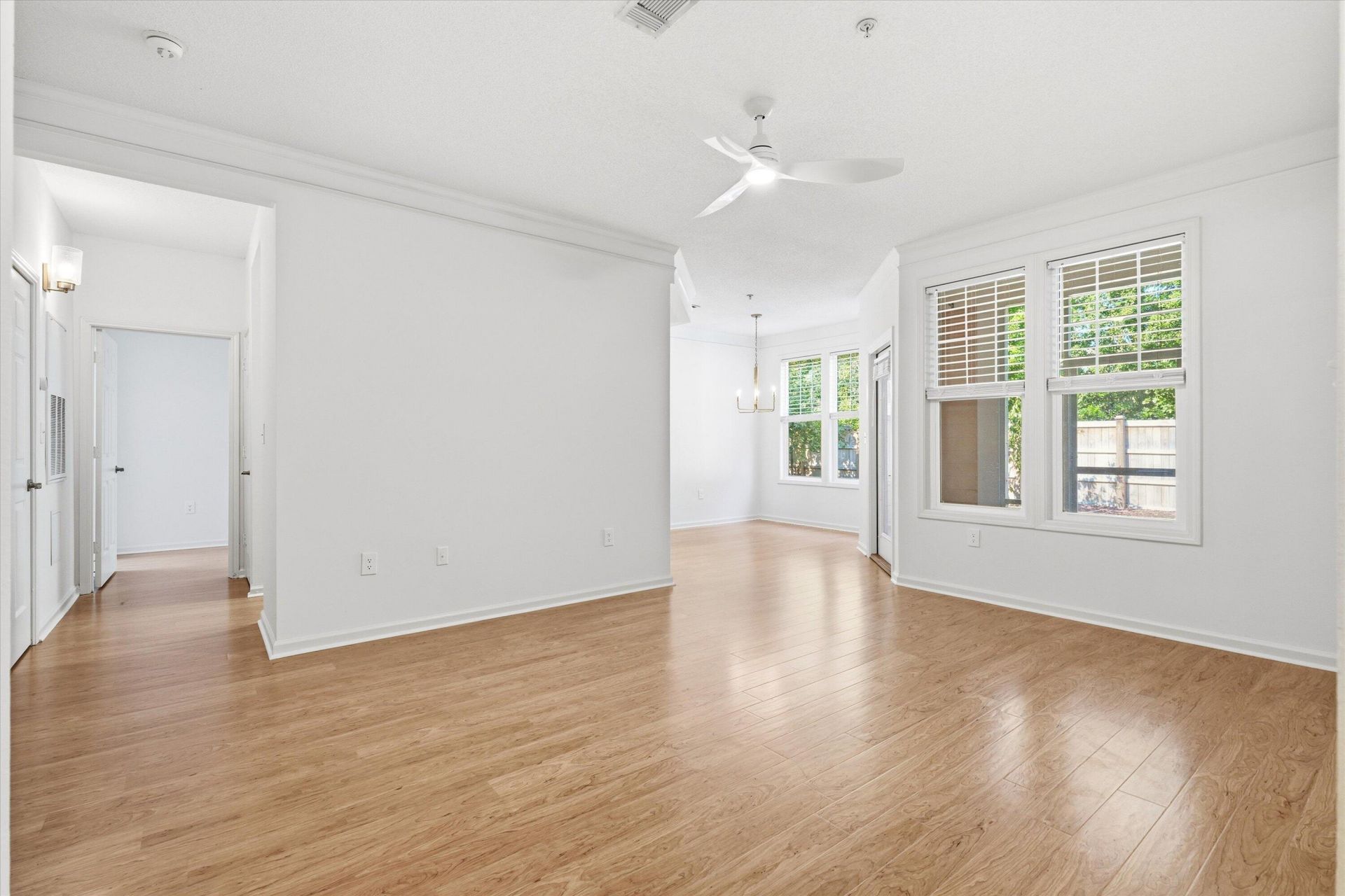 2217 Chatelain Way Photo 4