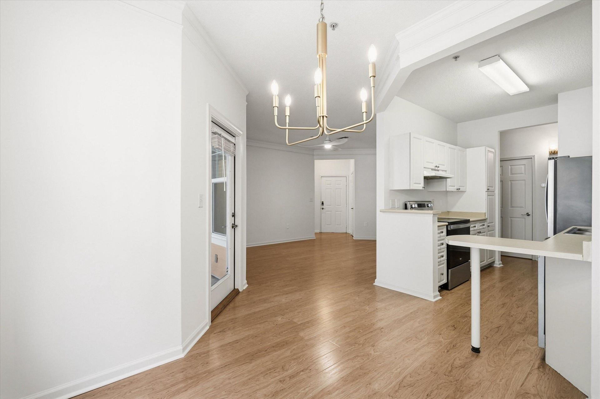 2217 Chatelain Way Photo 9