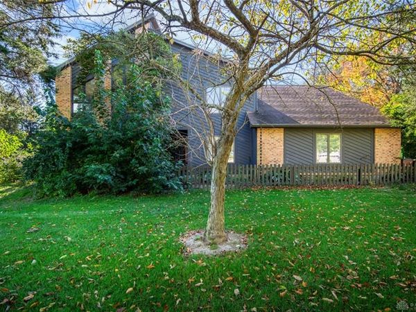 699 Highpoint Drive, Springboro, OH 45066