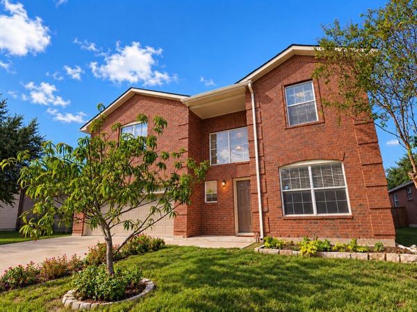203 Pheasant TRL , Bastrop, TX 78602