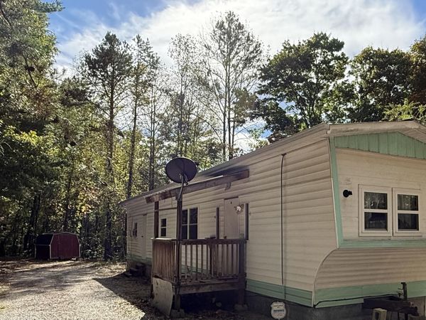 119 Old Airport Rd, Oakdale, TN 37829
