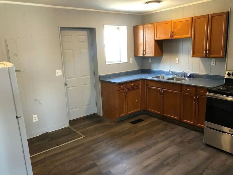 24 W Main Street, Ashville, OH 43103 Photo 8