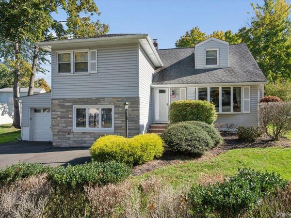 129 Lake Road , Valley Cottage, NY 10989