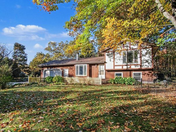 14905 Red Pine Drive NW, Kent City, MI 49330