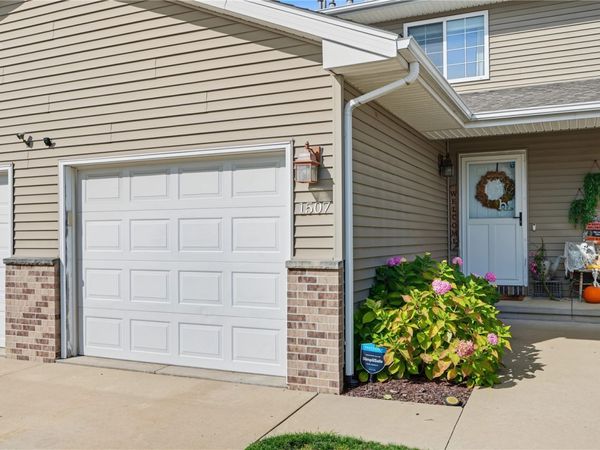 1507 Northgate Drive , Ely, IA 52227