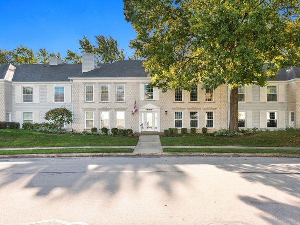 1170 Spring Garden Circle , Unit 70, Naperville, IL 60563