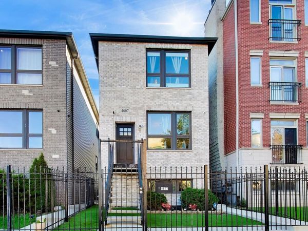 4607 S Calumet Avenue , Chicago, IL 60653
