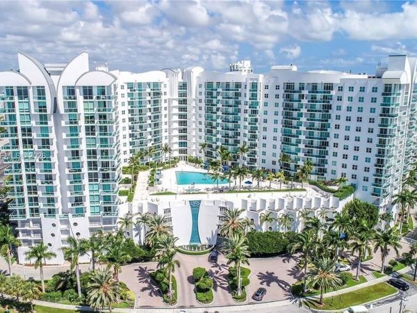 7910 Harbor Island Dr, Unit 405, North Bay Village, FL 33141