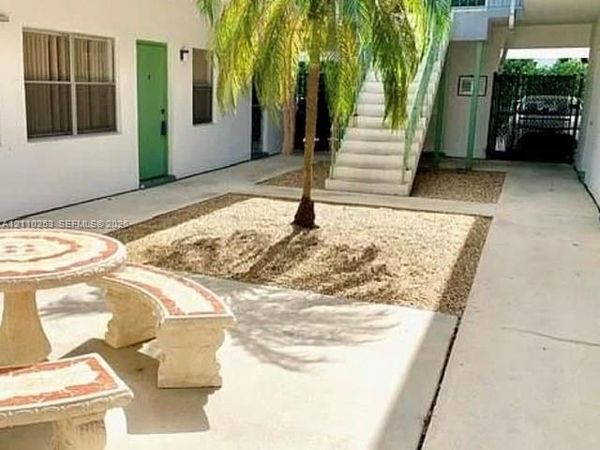 1824 Monroe St , Unit 4, Hollywood, FL 33020