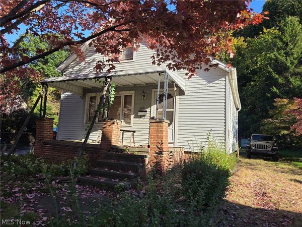 2211 Murray Hill Road , Cleveland, OH 44106