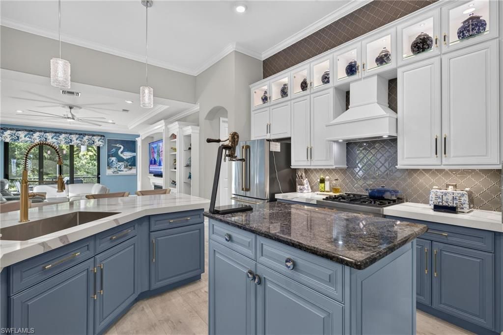 2299 Somerset Pl, Naples, FL 34120 Photo