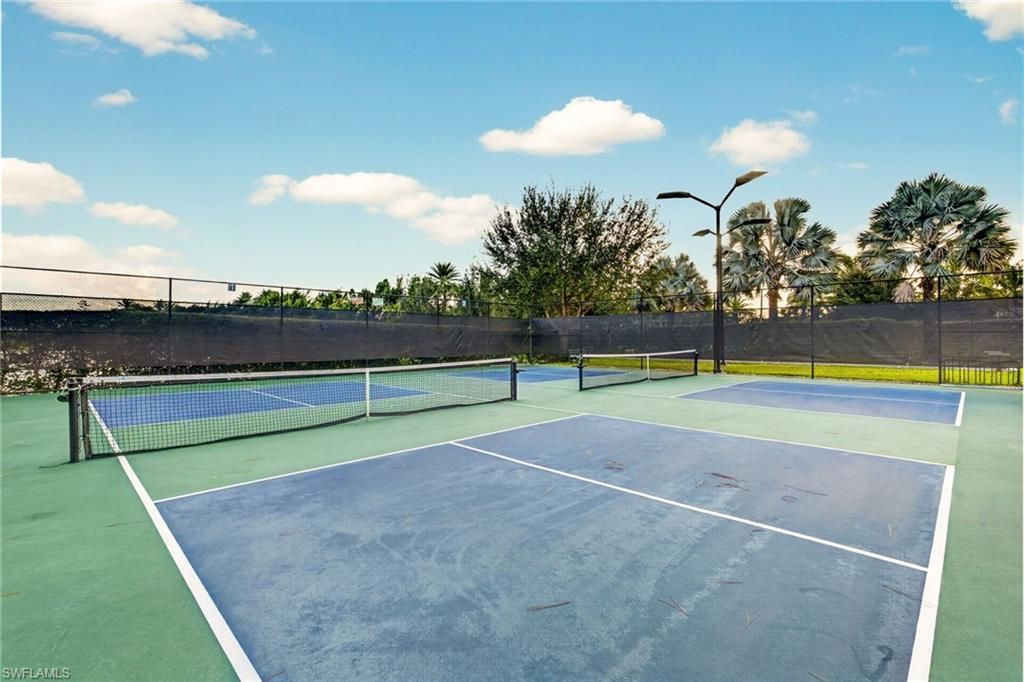 2299 Somerset Pl, Naples, FL 34120 Photo