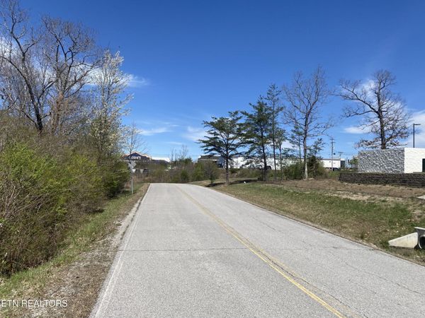 1423 HWY 127 NORTH CHUCKLES , Crossville, TN 38555