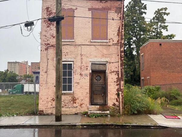 845 Charlotte Street, Cincinnati, OH 45214