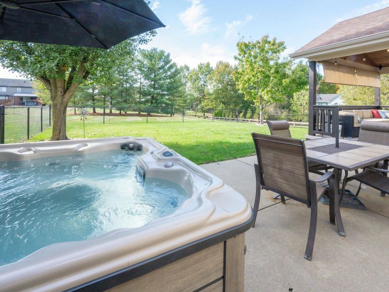 8069 Trailwood Court, Florence, KY 41042 Photo 3