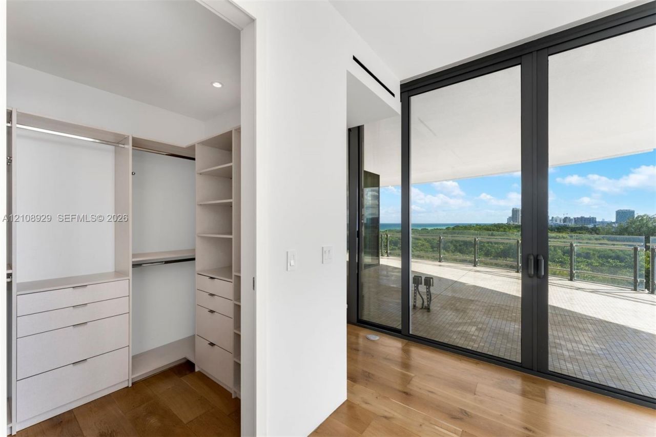 8701 Collins Ave, Unit 606, Miami Beach, FL 33154 Photo