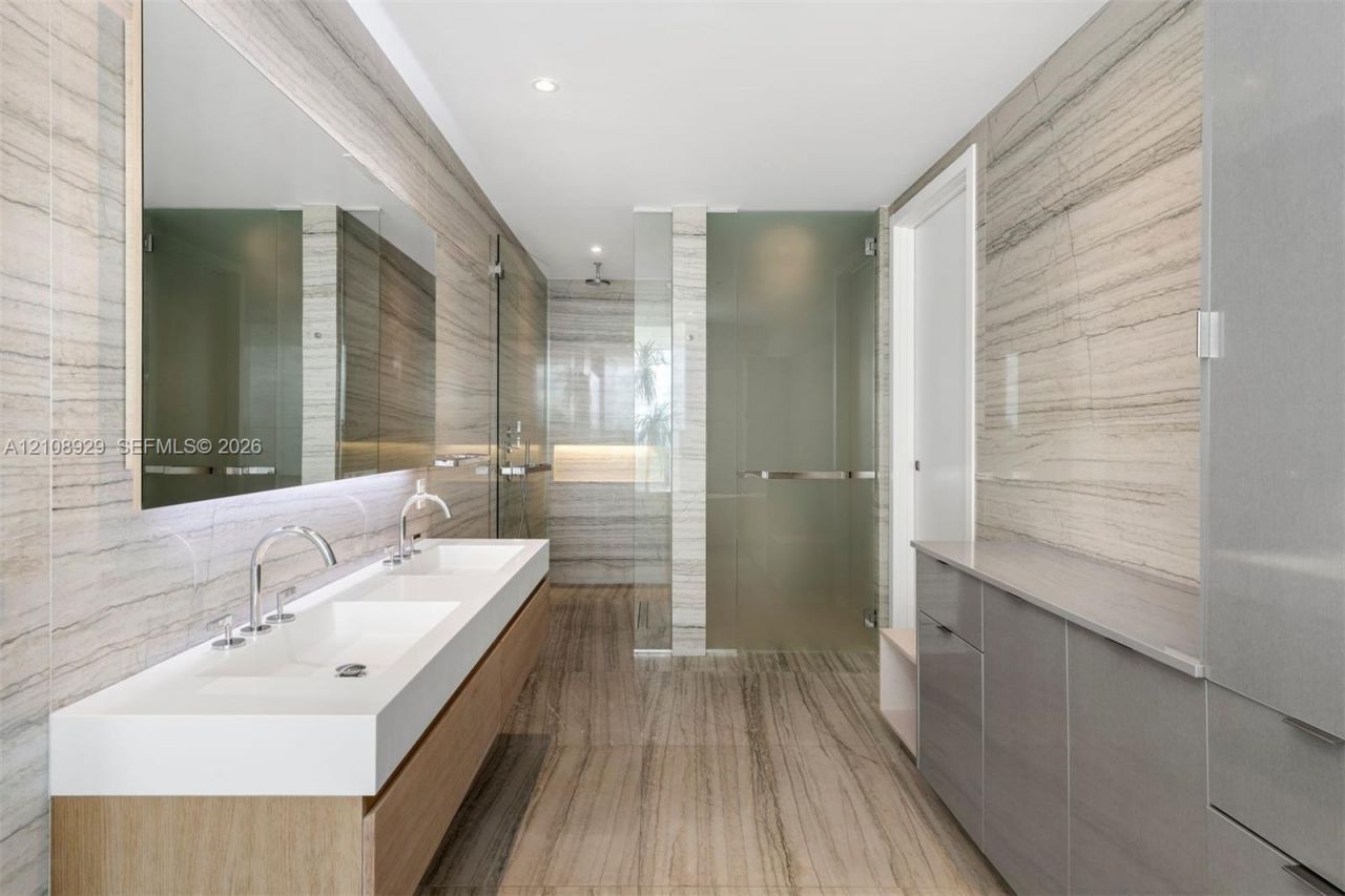 8701 Collins Ave, Unit 606, Miami Beach, FL 33154 Photo