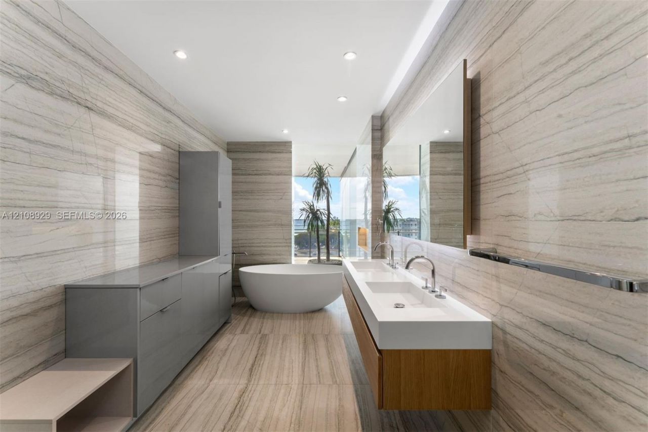 8701 Collins Ave, Unit 606, Miami Beach, FL 33154 Photo