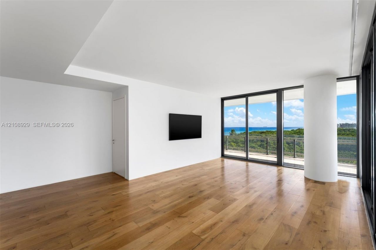 8701 Collins Ave, Unit 606, Miami Beach, FL 33154 Photo