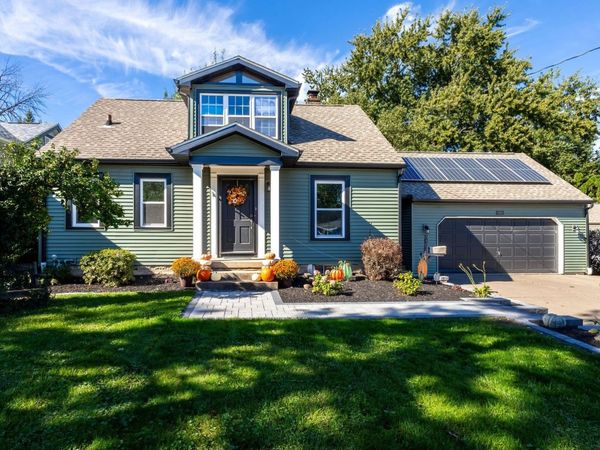 2610 Jersey Ridge Road , Davenport, IA 52803